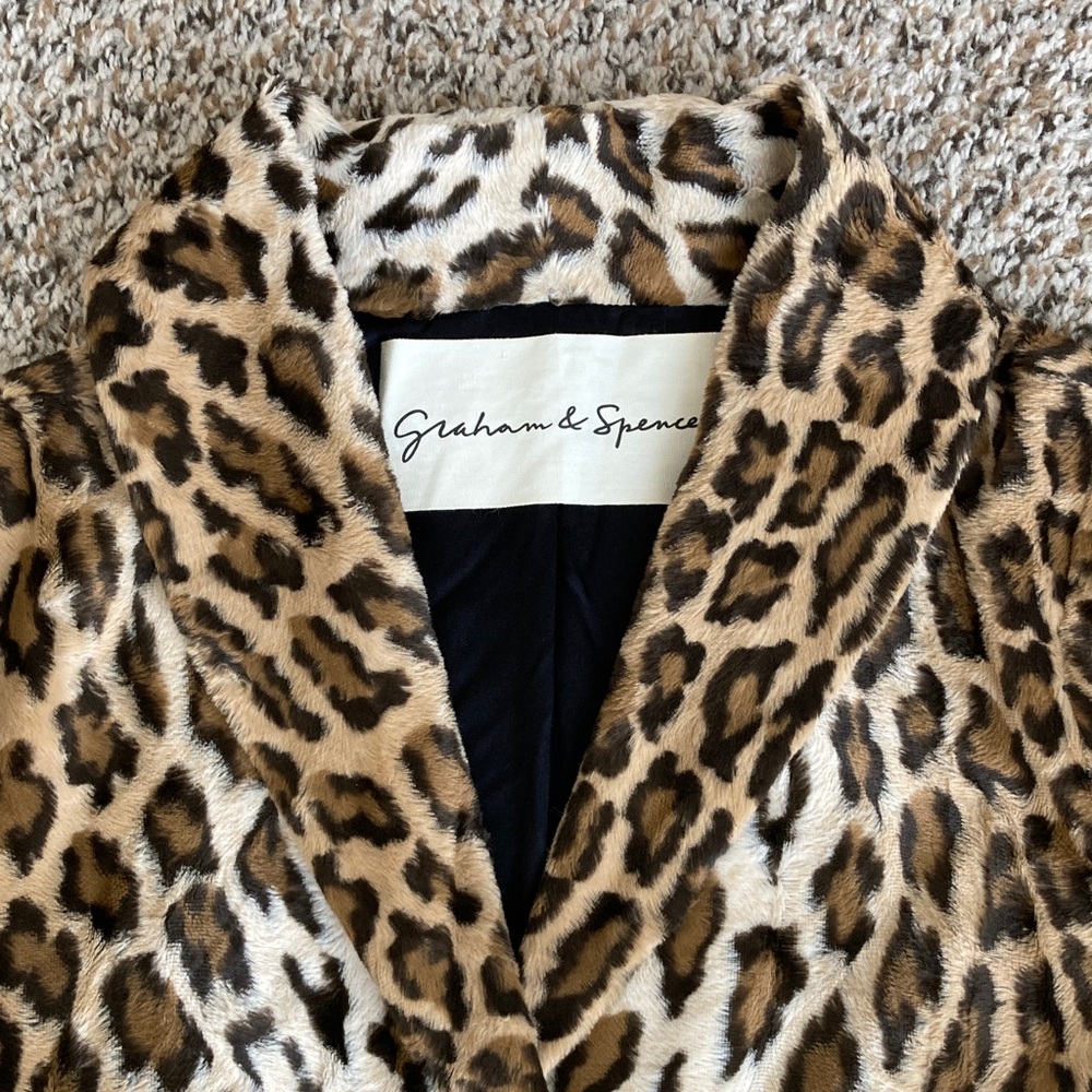 Graham & Spencer leopard print blazer